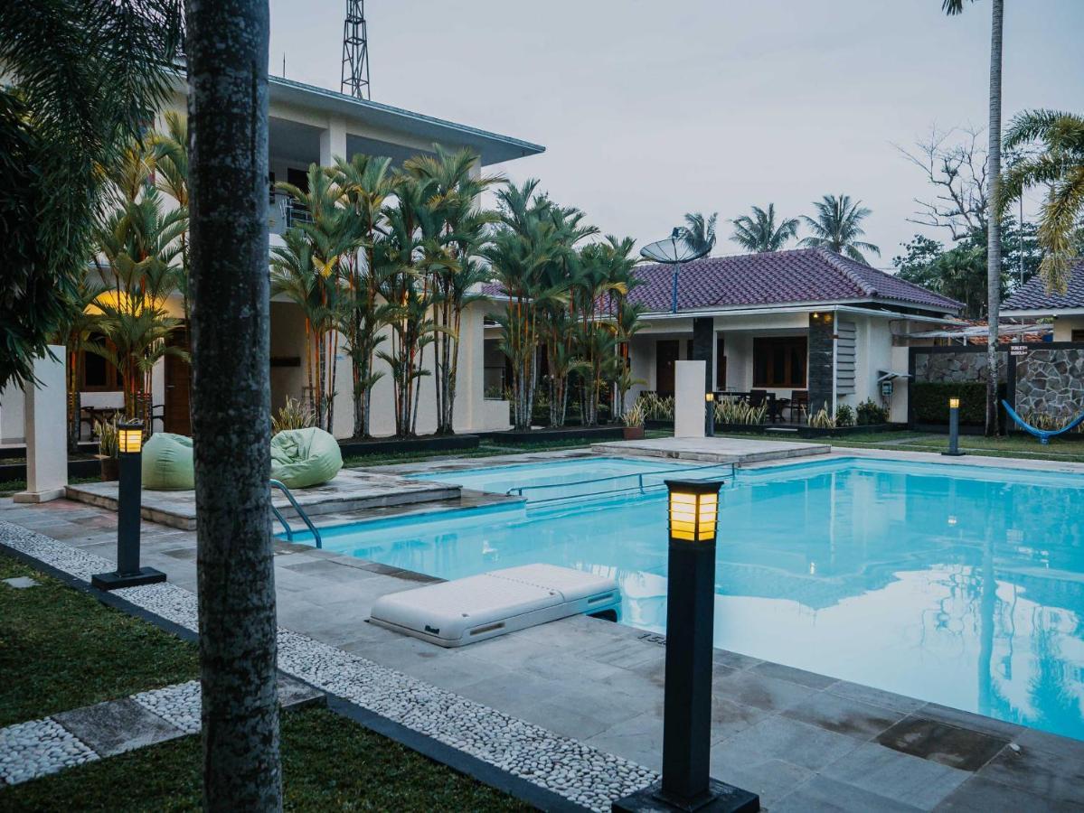 Sunrise Resort Batukaras 외부 사진